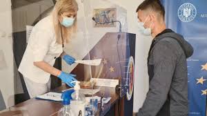 Mexican prosecutors said florian tudor, often know by his nickname the shark, was arrested on an extradition request from romania for attempted murder, organized crime and extortion. Iecaxtti7bzsqm