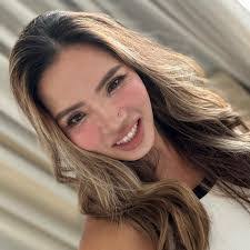 Melinda Baty's Instagram, Twitter & Facebook