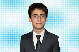 Five lets luther in on his secret. The Umbrella Academy Aidan Gallagher On Playing Number Five