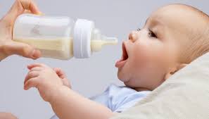 Die empfehlungen in bezug auf kuhmilch ändern sich recht häufig. Kuhmilch Verursacht Eisenmangel Bei Babys Sollte Man Babys Kuhmilch Zu Trinken Geben Codecheck Info