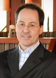 Daniel Cousineau devient président de la division restauration du Groupe  St-Hubert- HRImag : HOTELS, RESTAURANTS et INSTITUTIONS