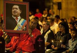 عاجل : وفاة الرئيس الفنزويلي هوغو تشافيز  Images?q=tbn:ANd9GcQc_jMSXOAuPAI80c4pOHq5Eu28tJA5zxCtIflwPeRC5PiBaAXz4A