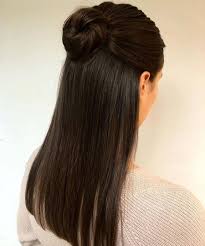 Si utilizamos una maquina de cortar pelo , hay que tener en cuenta que mientras más ancho es el cabezal, más largo recuerda que también puedes utilizar tijeras para obtener textura, movimiento y volumen. Como Cortarse El Pelo En Casa Consejos Basicos Segun Los Expertos Y Tecnicas Faciles