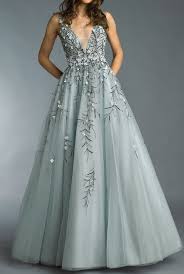 Pin By Izi On Finer Things Evening Gowns Elegant Evening Gown Dresses Classy Evening Gowns