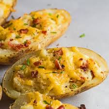 The meal also comes with a loaded baked potato, roasted garlic, and a seasonal vegetable. What To Serve With Prime Rib Appetizers Side Dishes Desserts Bake It With Love