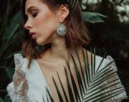 Boho Ivory 3D Lace Wedding Dress With Open Back and Deep  V-neckline/backless Ivory Embroidered Floral Lace Wedding Dress With Short  Sleeves