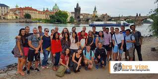 Aslında soğuk ve kaba oldukları söylense de, ufak densizlikleri dışında, yardımsever insanlar. Cek Cumhuriyeti Vizesi Brs Global Vize Danismanlik