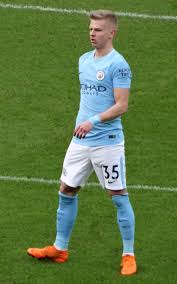 His potential is 85 and his position is lb. Oleksandr Zinchenko Footballer Wikipedia