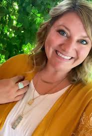 Fifth Avenue Collection business owner and RN sharing her story