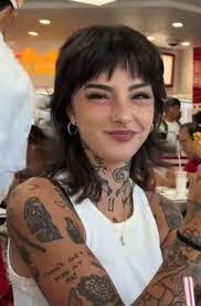 Carla Toledo's Instagram, Twitter & Facebook