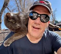 John Moore (@moorejohn) · Instagram 照片和视频