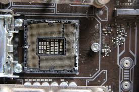 Problema Socket E Cpu Sporcati Con Pasta Termica Tom S Hardware Forum Italia