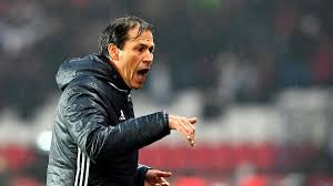 While this is ordinarily one of french football's showcase fixtures, the crises that have roiled the hosts of late may make this a comfortable win for the parisians. Paris Saint Germain Held To Goalless Draw By Marseille In Le Classique Eurosport