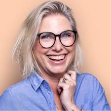 Vandaag was het dan eindelijk zover, mijn eerste werkdag bij Zichtbaar.  Blij en trots dat ik voor dit mooie en energieke bedrijf mag gaan werken.  Ik zal daar de functie van verkoper/adviseur… |