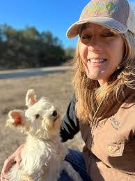 Kerry Rutledge's Instagram, Twitter & Facebook