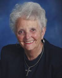 Dolores Holler's Instagram, Twitter & Facebook