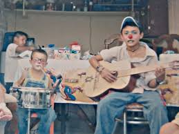 Poncho e imanol quezada, los dos carnales, ya habían grabado un corrido que hace referencia a otros personajes de chespirito. Asi Se Veian Cantantes Como El Flaco Julion O Los Dos Carnales Cuando Eran Ninos Radio Hit