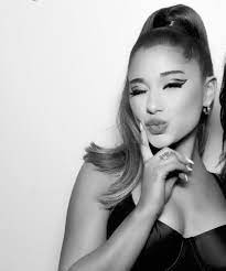 Pin On Ariana Grande