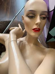 Criticism of a woman's appearance in a hip hop community