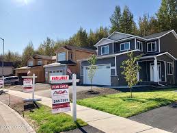 Browse photos, watch virtual tours and create a favorites account to save, organize and share your favorite. Alaska Real Estate 8768 Dry Creek Loop 42a Anchorage Ak 99502 Mls 21 430 Alaska Real Estate