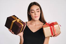 Food is a common gift to send instead of flowers (or in addition to flowers). What To Send Instead Of Flowers Beautiful And Thoughtful Gifts Floraqueen