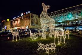 Search by location, keyword, category or school. Reporteris Iulius Mall Iasi Va Fi Deschis In A Doua Zi De CrÄƒciun È™i Pe 2 Ianuarie 2018