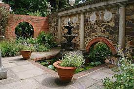 Great Comp Italian Style Garden By Photo Paul Via Flickr Italian Garden Garden Design Italian Garden Ideas
