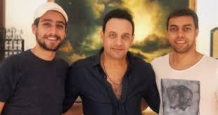 حل الفنان مصطفى قمر، ونجله الفنان تيام مصطفى، ضيفان على الإعلامية منى الشاذلي مقدمة برنامج معكم، عبر شاشة cbc، موضحًا أنه بهذا الاسم حتى يتعجب الناس منه: Ø§Ø¨Ù†Ø© Ù…ØµØ·ÙÙ‰ Ù‚Ù…Ø± Ø§Ù„Ø´Ù‚Ø±Ø§Ø¡ ØªØ³Ø±Ù‚ Ø§Ù„Ø£Ù†Ø¸Ø§Ø± Ø¨Ø£Ø­Ø¯Ø« ØµÙˆØ±Ù‡Ø§ ÙˆØªÙÙˆØ² Ø¨Ø§Ù„Ù…ÙŠØ¯Ø§Ù„ÙŠØ© Ø§Ù„Ø°Ù‡Ø¨ÙŠØ© Ø¨Ø§Ù„Ø¬Ù…Ø¨Ø§Ø² Ù…Ø¬Ù„Ø© Ù‡ÙŠ