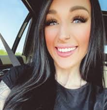 Tara Cook's Instagram, Twitter & Facebook