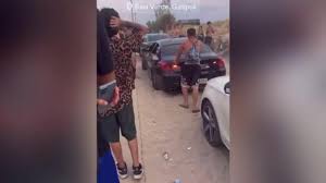 Gallipoli, le auto dirette al mare ignorano il divieto e finiscono bloccate  nella sabbia: urla, sgommate e po…