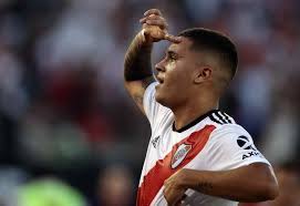 Juan fernando quintero no pudo estar en las eliminatorias sudamericanas más recientes y la copa américa, por los protocolos que tiene china en su regreso, pero esta vez, para los encuentros de septiembre y octubre podría estar a disposición. Juan Fernando Quintero Leaves River Plate For China