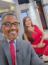 Hope your weekend is going well! @bluewatergrillobx #greatviewgreatfood