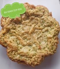 Kue bolu brownies ini bisa dijadikan base cake kue ulang tahun. Bolu Kemojo Nona Dengan Lapisan Crispy Renyah Di Lidah