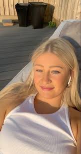 Difference between Redacted Person's Crave and Cosmic Neutron Crave?