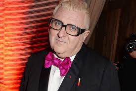 International award, council of fashion designers of america (cfda), june 2005 named chevalier of the légion d'honneur, paris Hwljr2oqwo7lam