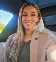 Wanda Dobbins's Instagram, Twitter & Facebook