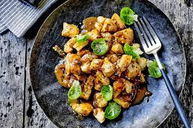Wok De Poulet A La Creme De Sesame Kiss My Chef Https T Co Heucwyfetx In 2020 Healthy Recipes Food Sweet And Sour Pork