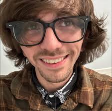 Who will help a new player build a deck?