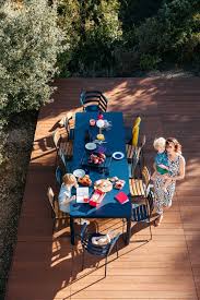 la vie est belle dans le jardin avec fermob table de jardin mobilier jardin table et chaises de jardin