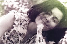 Brenda Frazer's Instagram, Twitter & Facebook