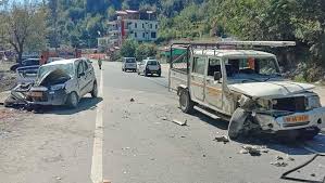Video Road Accident On Manali Kullu Highway Captured On Cctv 1 Killed 2 Injured Accident Capture Highway