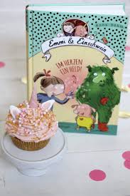 Emmi Einschwein Im Herzen Ein Held Kinderbuch Tipp Inkl Einhorn Muffins Rezept Lavendelblog Kinderbucher Rezepte Kinder