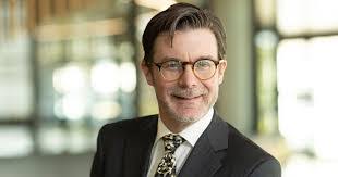 Steven Paget's Instagram, Twitter & Facebook