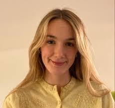 Alyssa Hirsch's Instagram, Twitter & Facebook