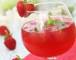 Recette Soupe De Champagne Framboise Fraise Recette Recettes De Cuisine Cuisine Et Boissons Framboise