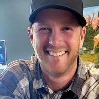 Alex Crocker's Instagram, Twitter & Facebook