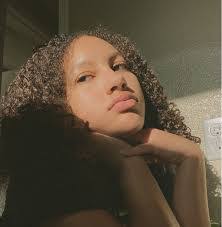 Hallie Lloyd's Instagram, Twitter & Facebook