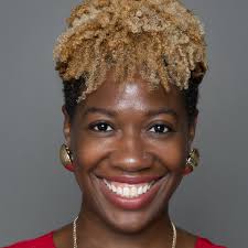 Shayna Walker's Instagram, Twitter & Facebook