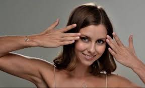 Meet Sarah Ivey: UX Designer, Content Creator, Coach & Entrepreneur