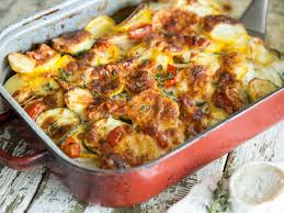 Zucchini Auflauf Mit Kartoffeln Ziegenkase Und Parmesan Rezept Zucchini Auflauf Rezept Rezepte Kartoffelgratin Mit Gemuse